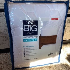 The Big One Waterproof Queen Mattress Pad NWT